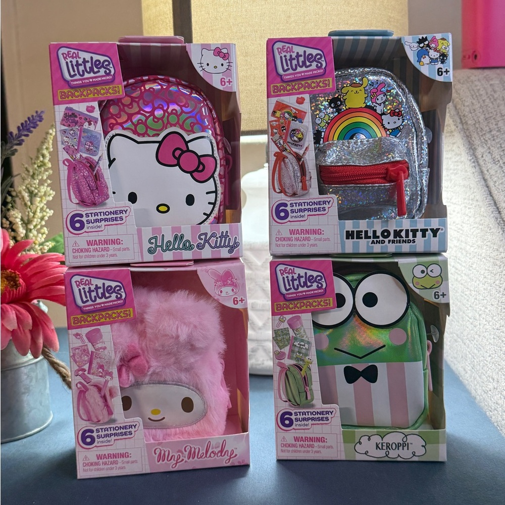 Hello Kitty and Friends Mini Backpacks Set
